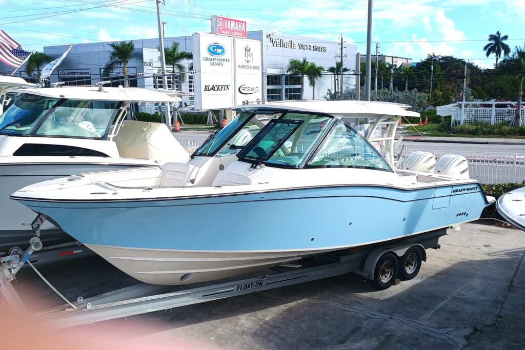 2026 Grady-White Freedom 325 - Gallery Image