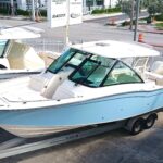 2026 Grady-White Freedom 325 - Gallery Image