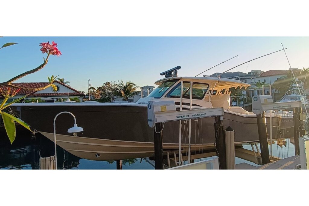 2025 Grady-White Canyon 456 - Gallery Image