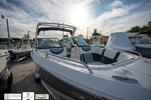 2024 Chaparral 270 OSX - Gallery Image