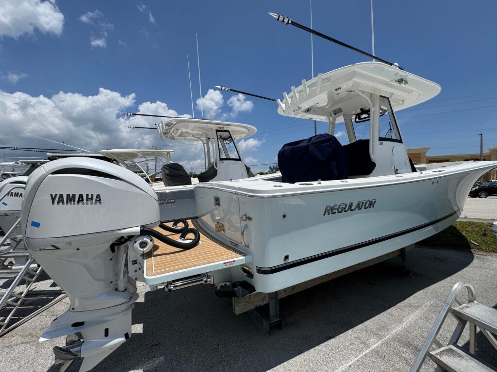 2025 Regulator 28 - Gallery Image