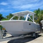 2025 Robalo R257 Dual Console - Gallery Image