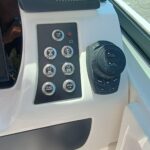2025 Robalo R257 Dual Console - Gallery Image