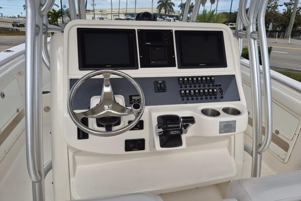 2014 Robalo R300 Center Console - Gallery Image