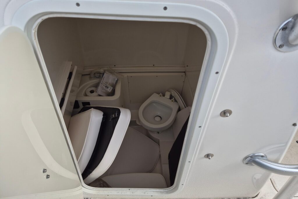 2014 Robalo R300 Center Console - Gallery Image